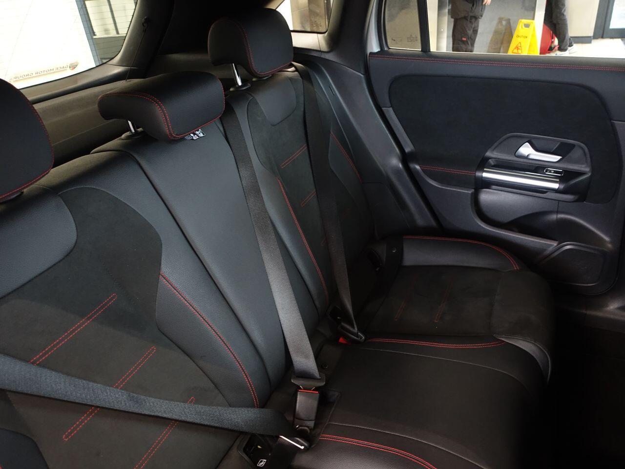 Mercedes-benz GLA - Image 39