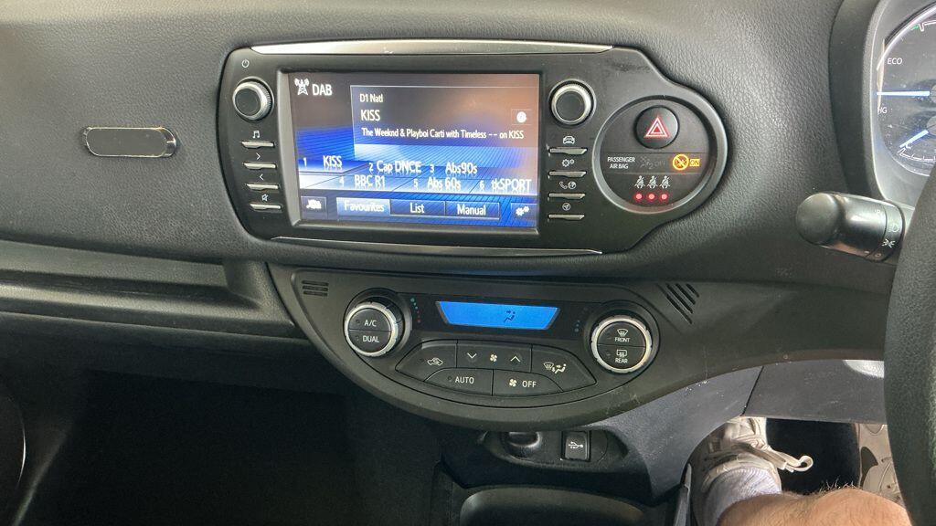 Toyota Yaris - Image 4