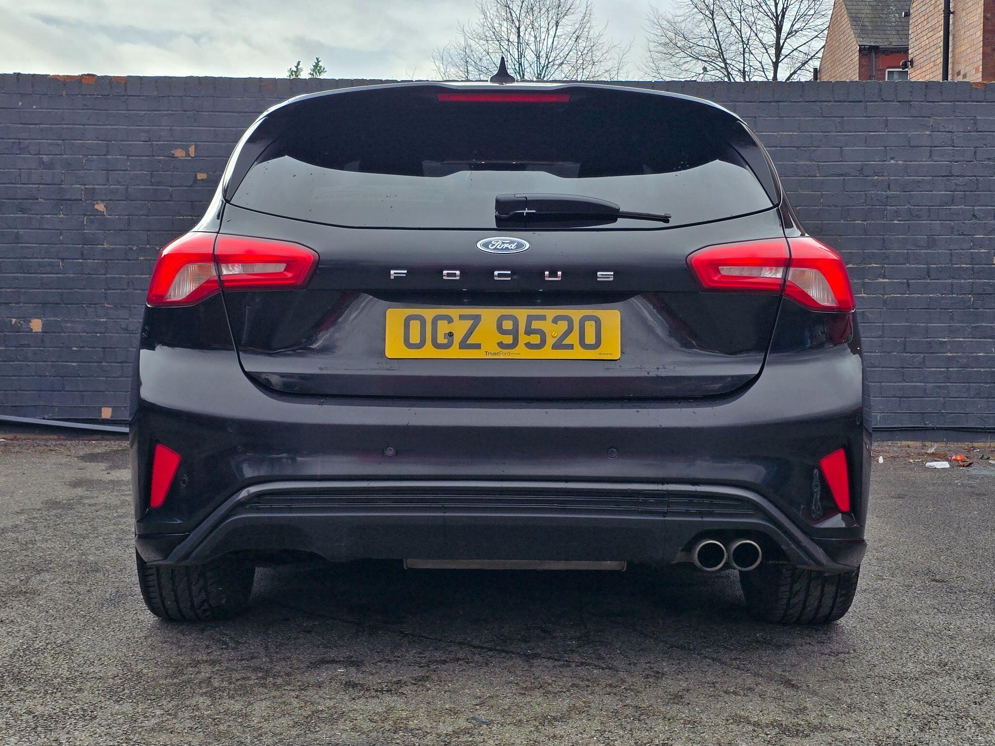 Ford Focus - Image 45