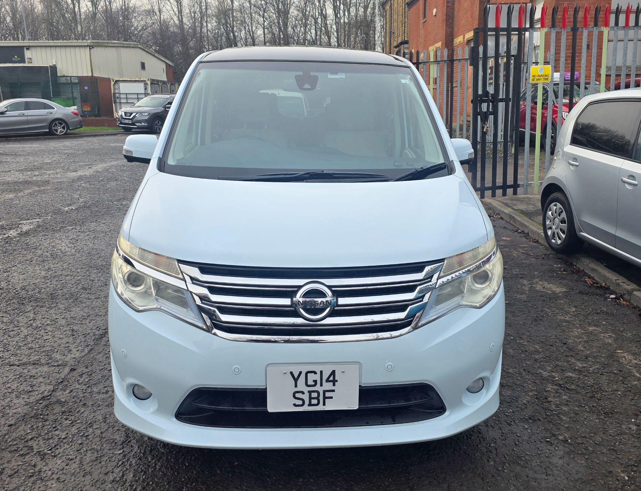 Nissan Serena - Image 2