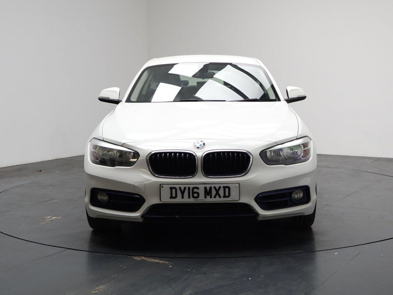 BMW 1 Series - Image 5