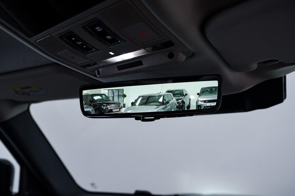 Land Rover Defender 110 - Image 16