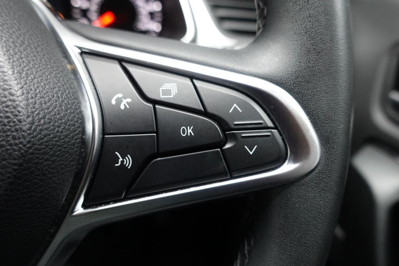 Renault Captur - Image 36