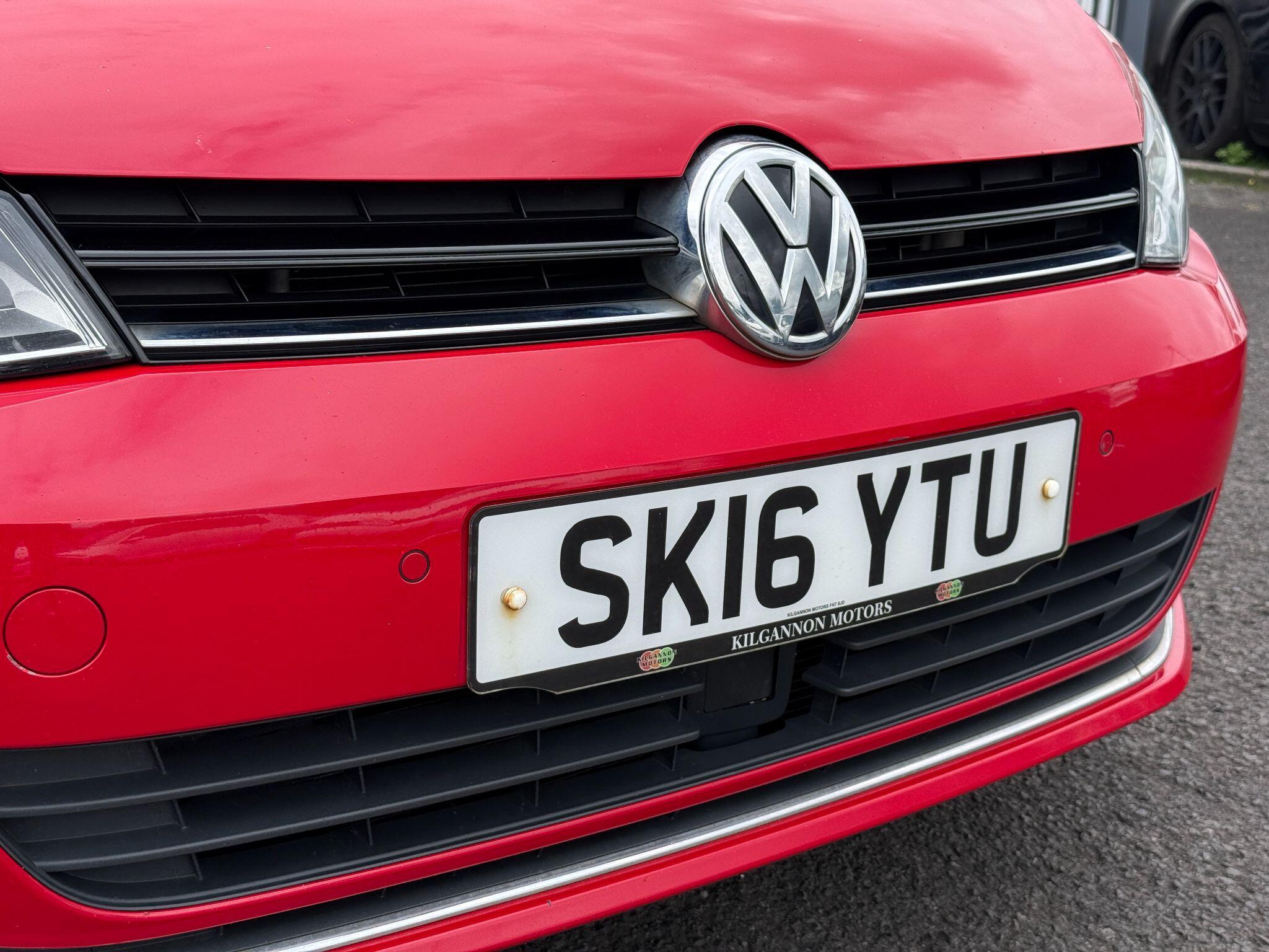 Volkswagen Golf - Image 11
