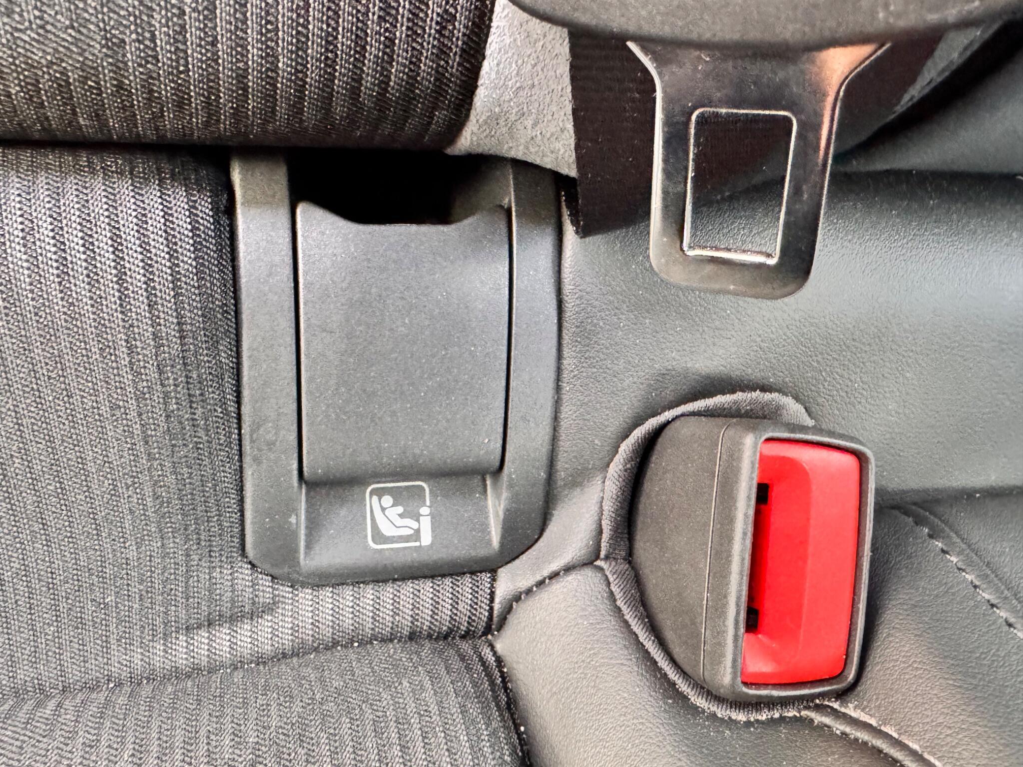 Volkswagen Golf - Image 13