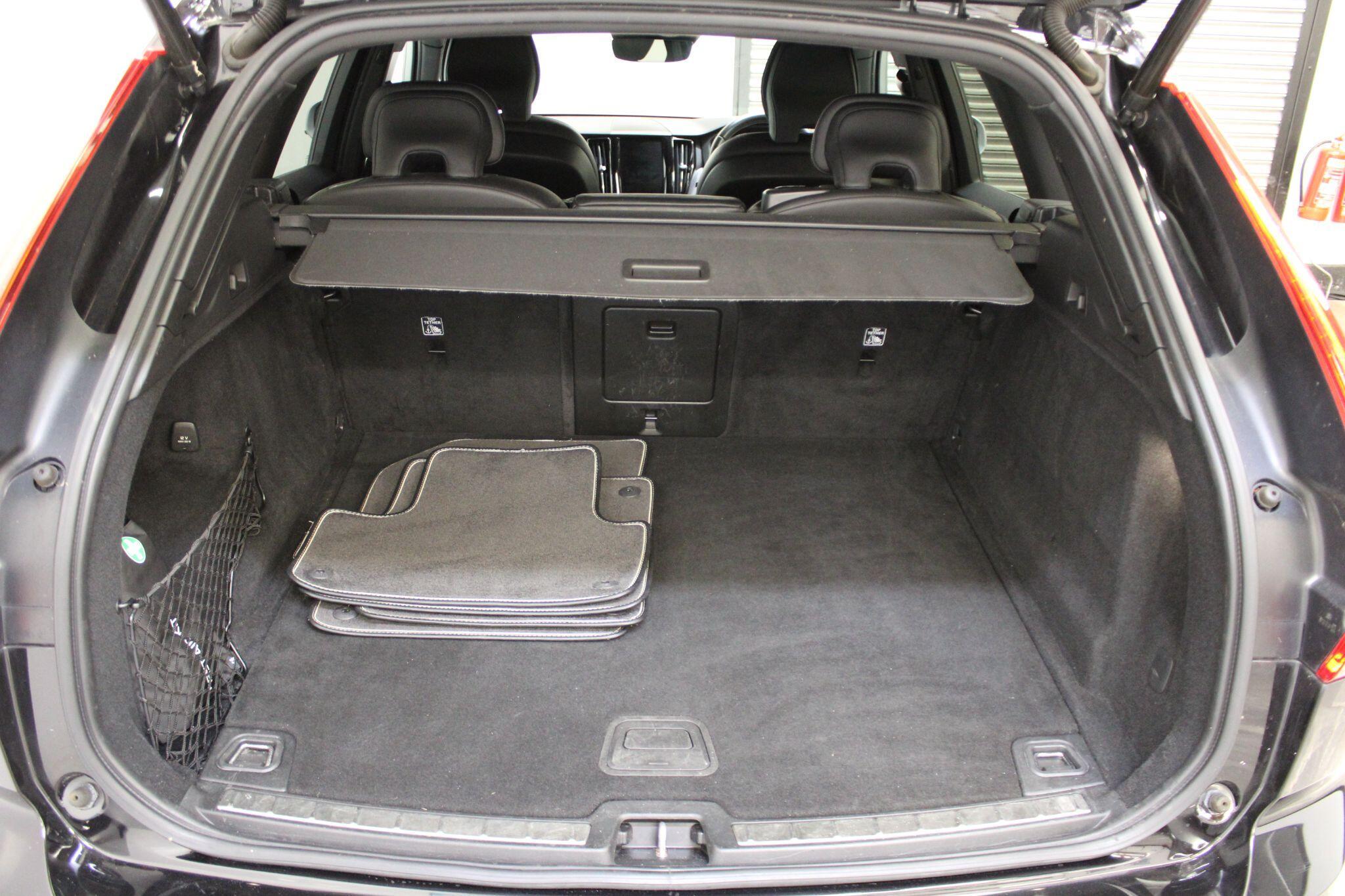 Volvo XC60 - Image 16