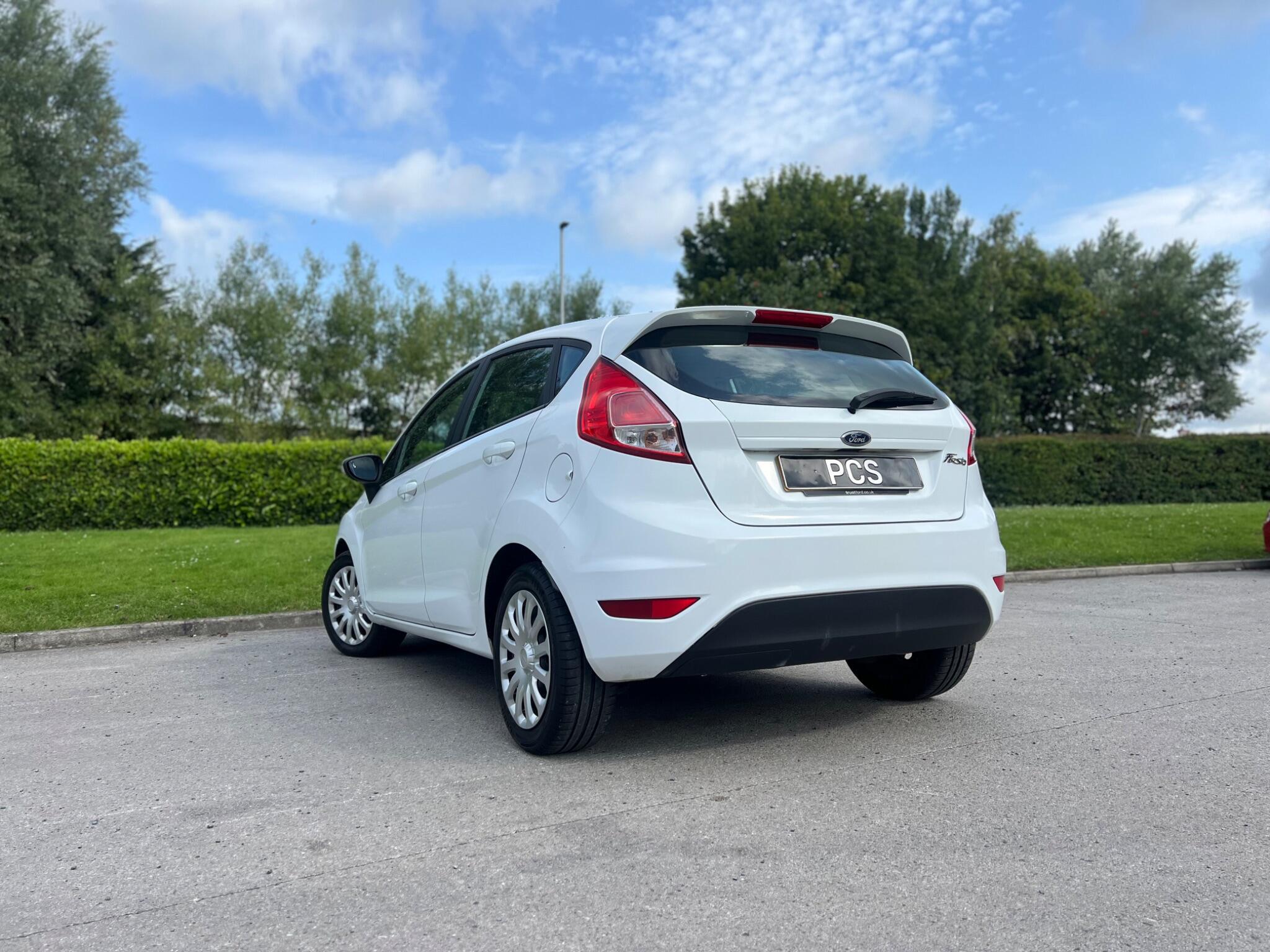 Ford Fiesta - Image 11