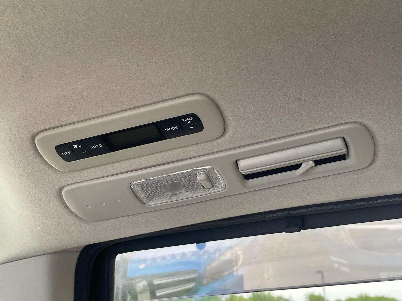 Nissan Serena - Image 16
