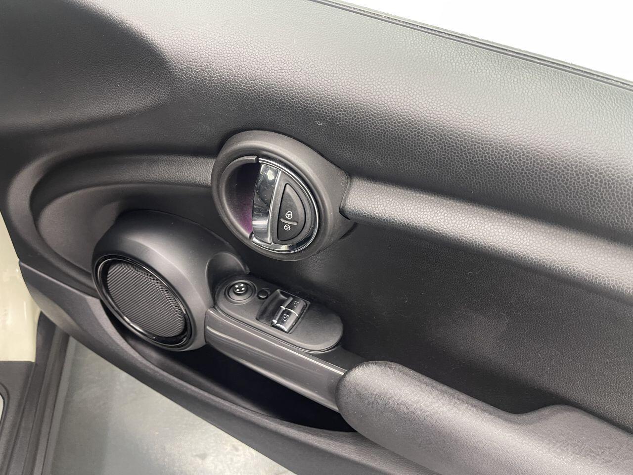 MINI Hatch - Image 18