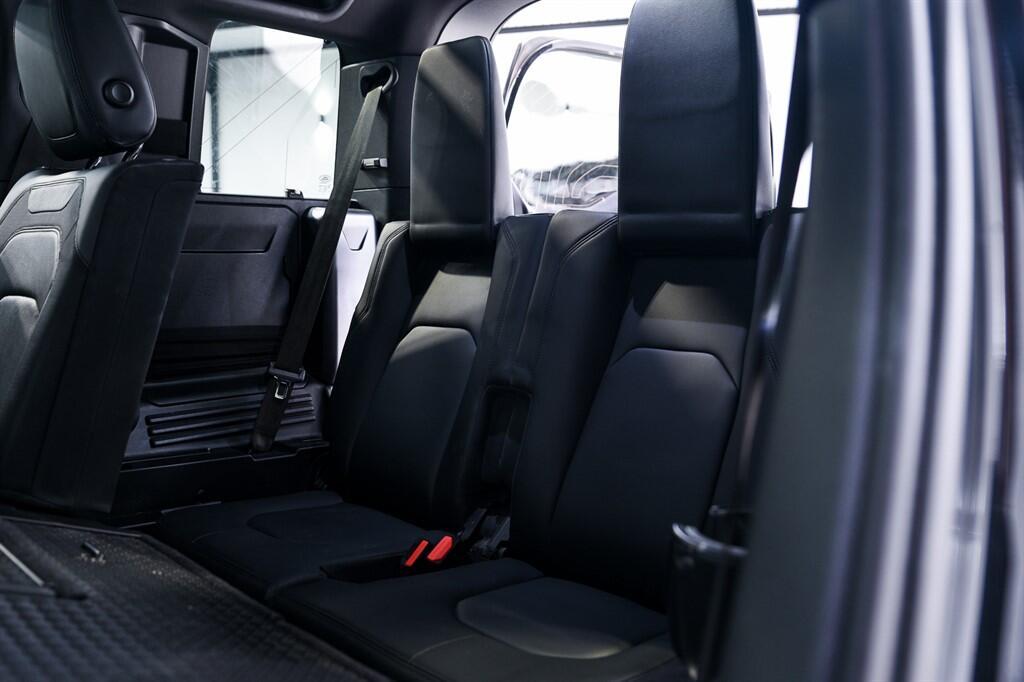 Land Rover Defender 110 - Image 16
