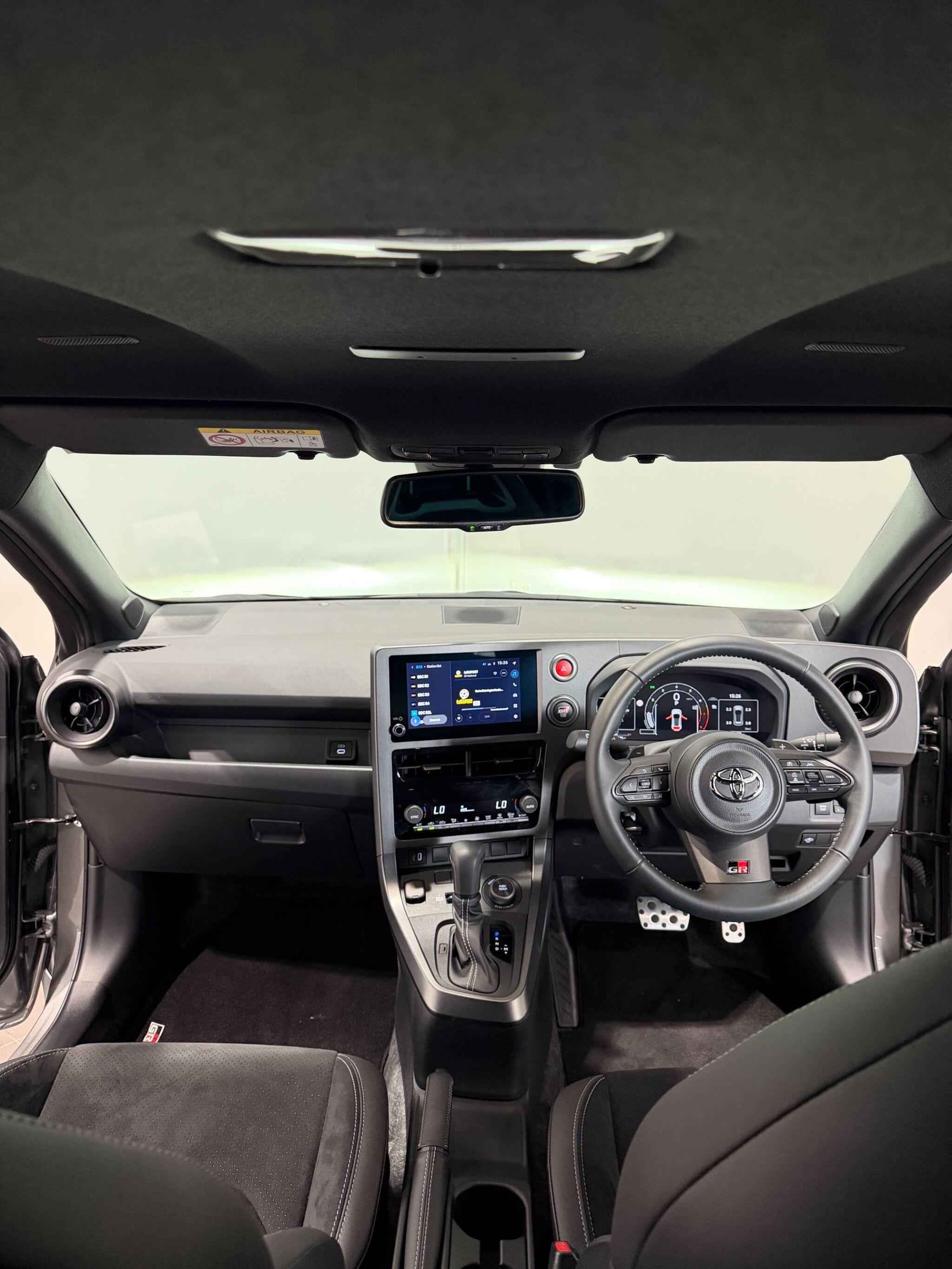 Toyota Yaris - Image 11