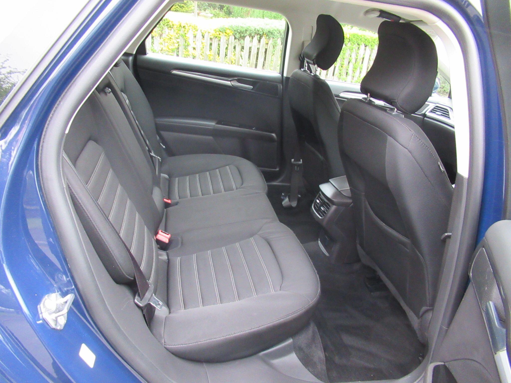 Ford Mondeo - Image 19