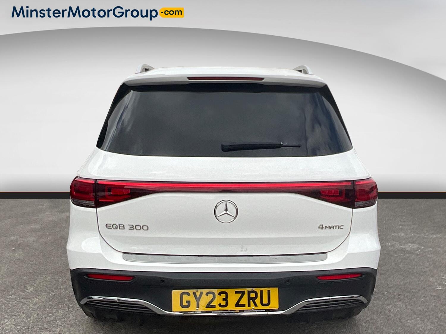 Mercedes Eqb - Image 3