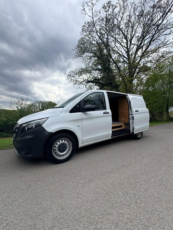 Mercedes Vito - Image 25