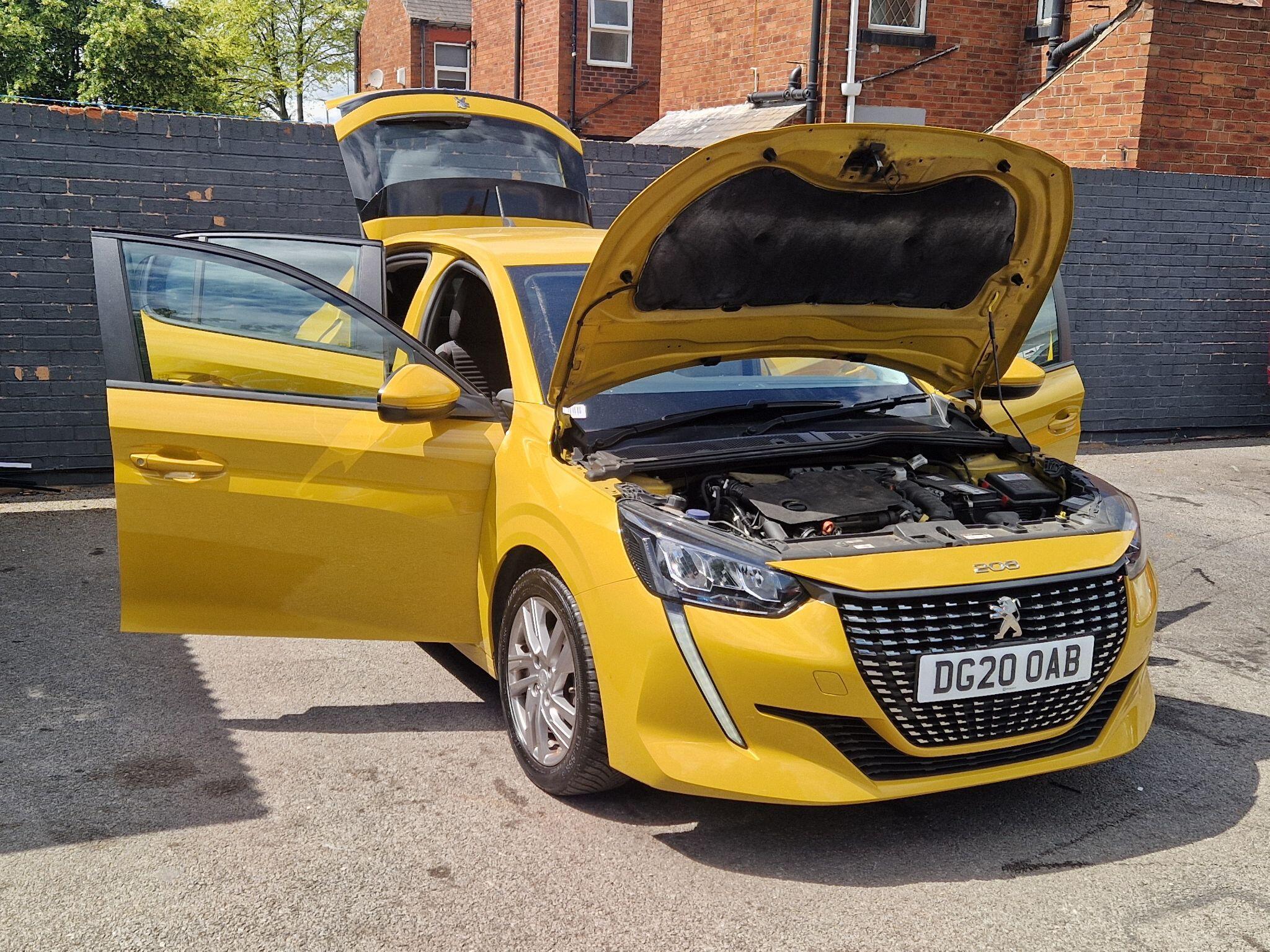 Peugeot 208 - Image 12