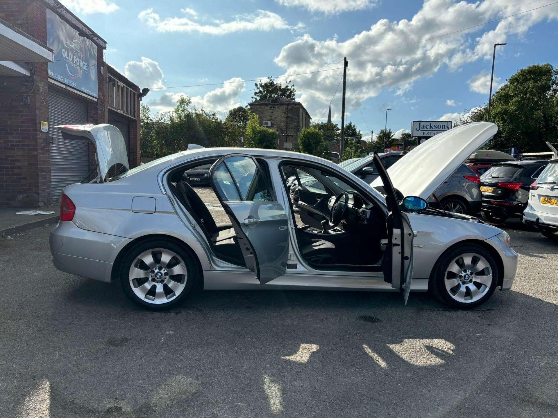 BMW 3 Series - Image 22