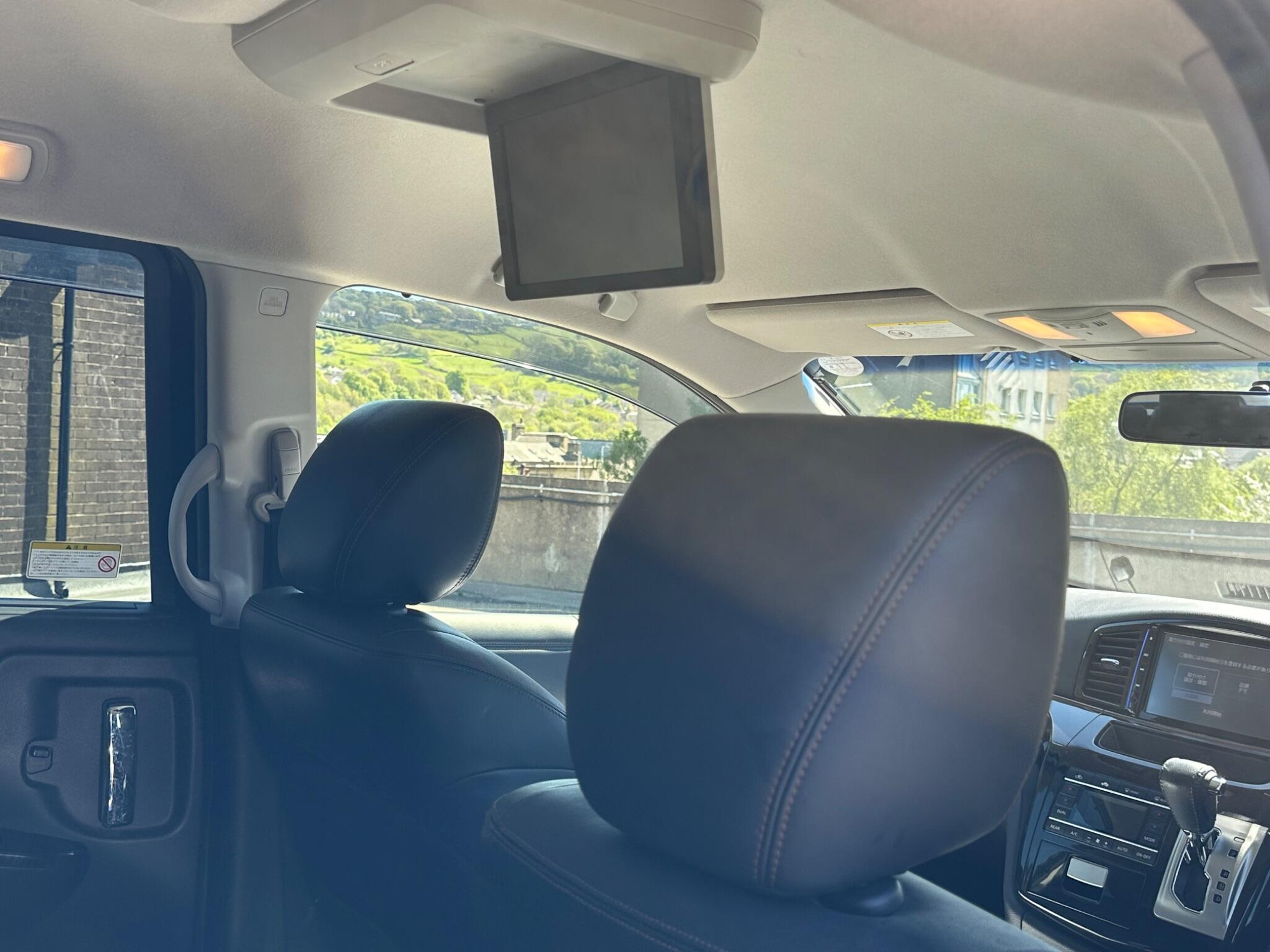 Nissan Elgrand - Image 14