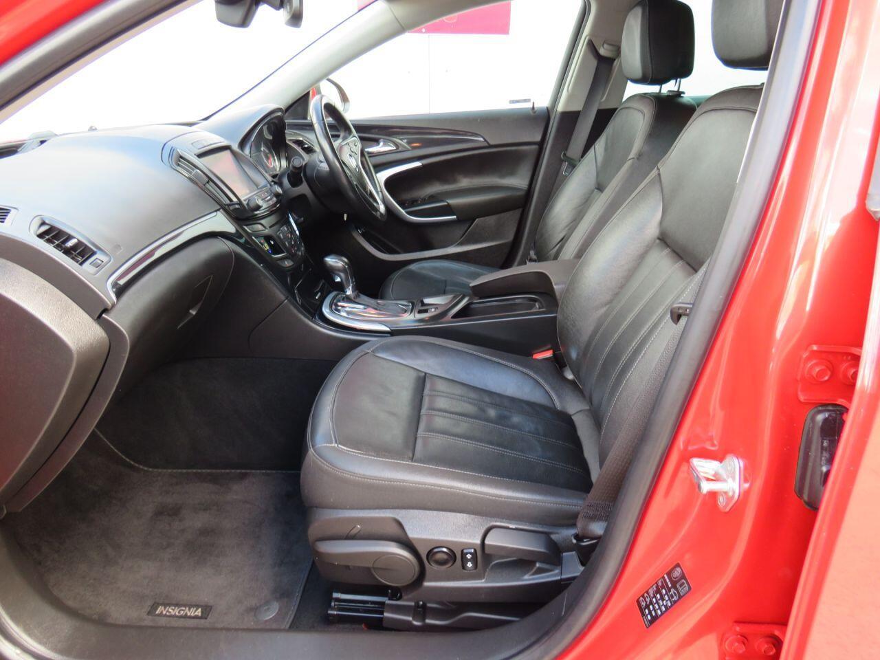 Vauxhall Insignia - Image 9