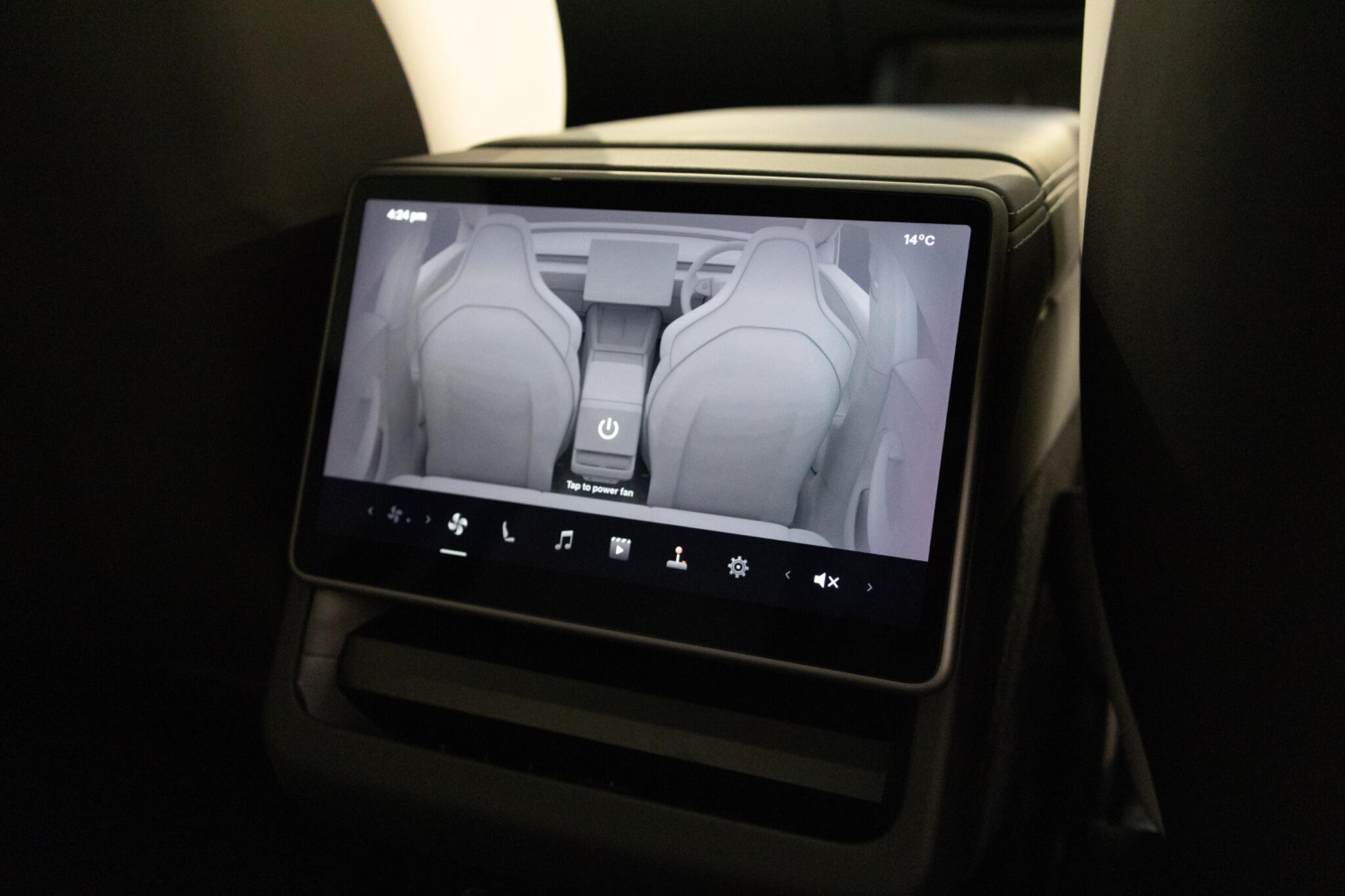 Tesla Model 3 - Image 17