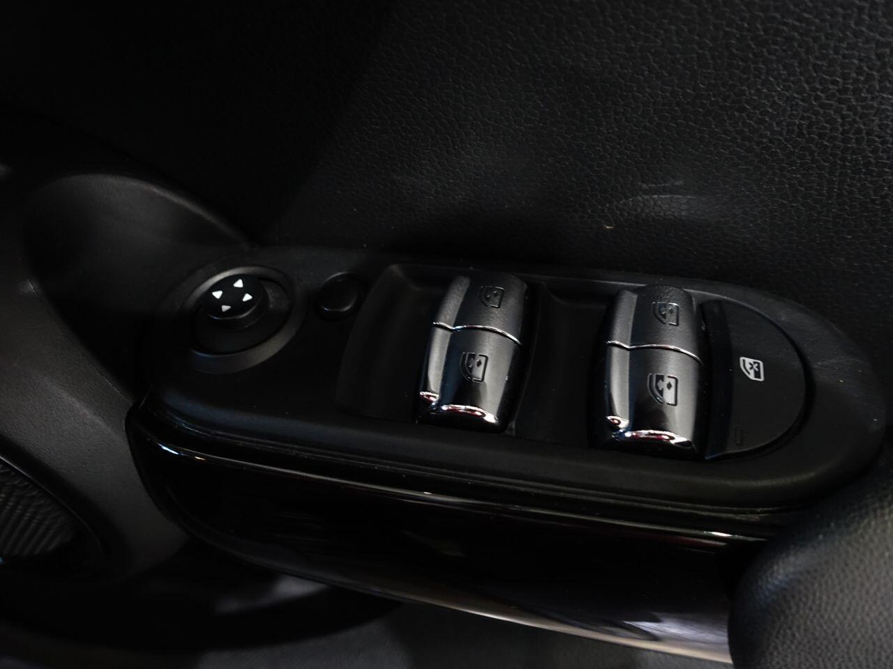 MINI Hatch - Image 31