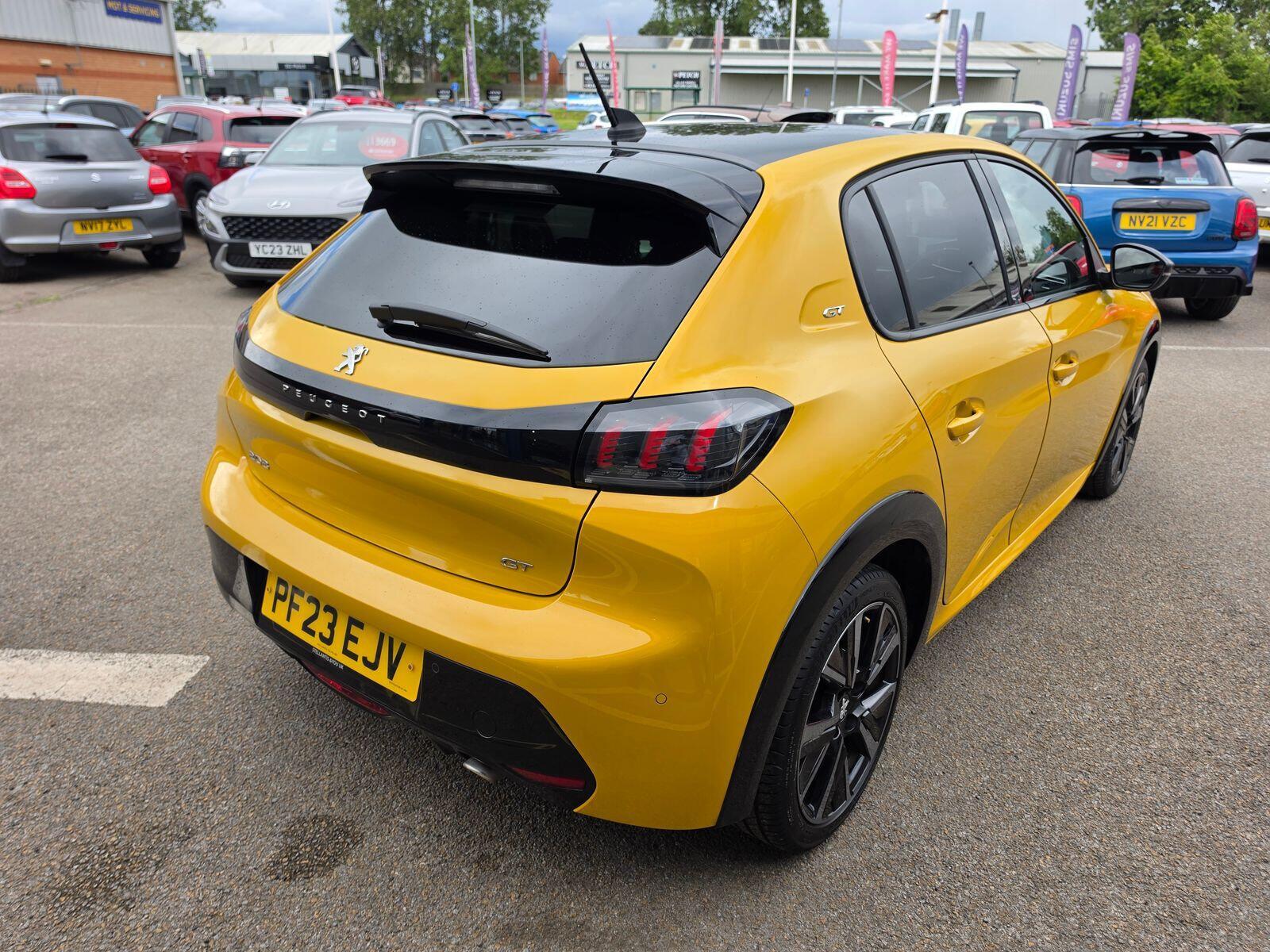 Peugeot 208 - Image 10