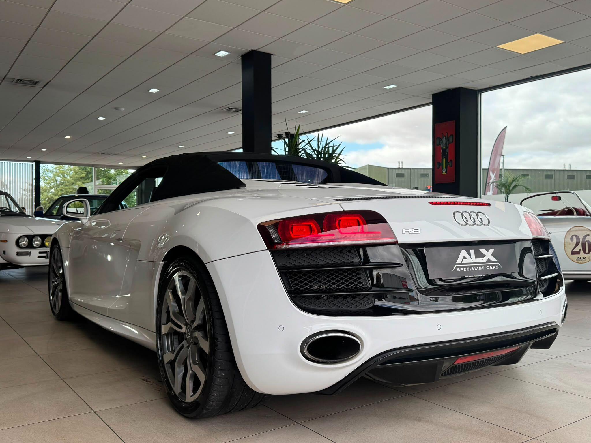 Audi R8 - Image 6