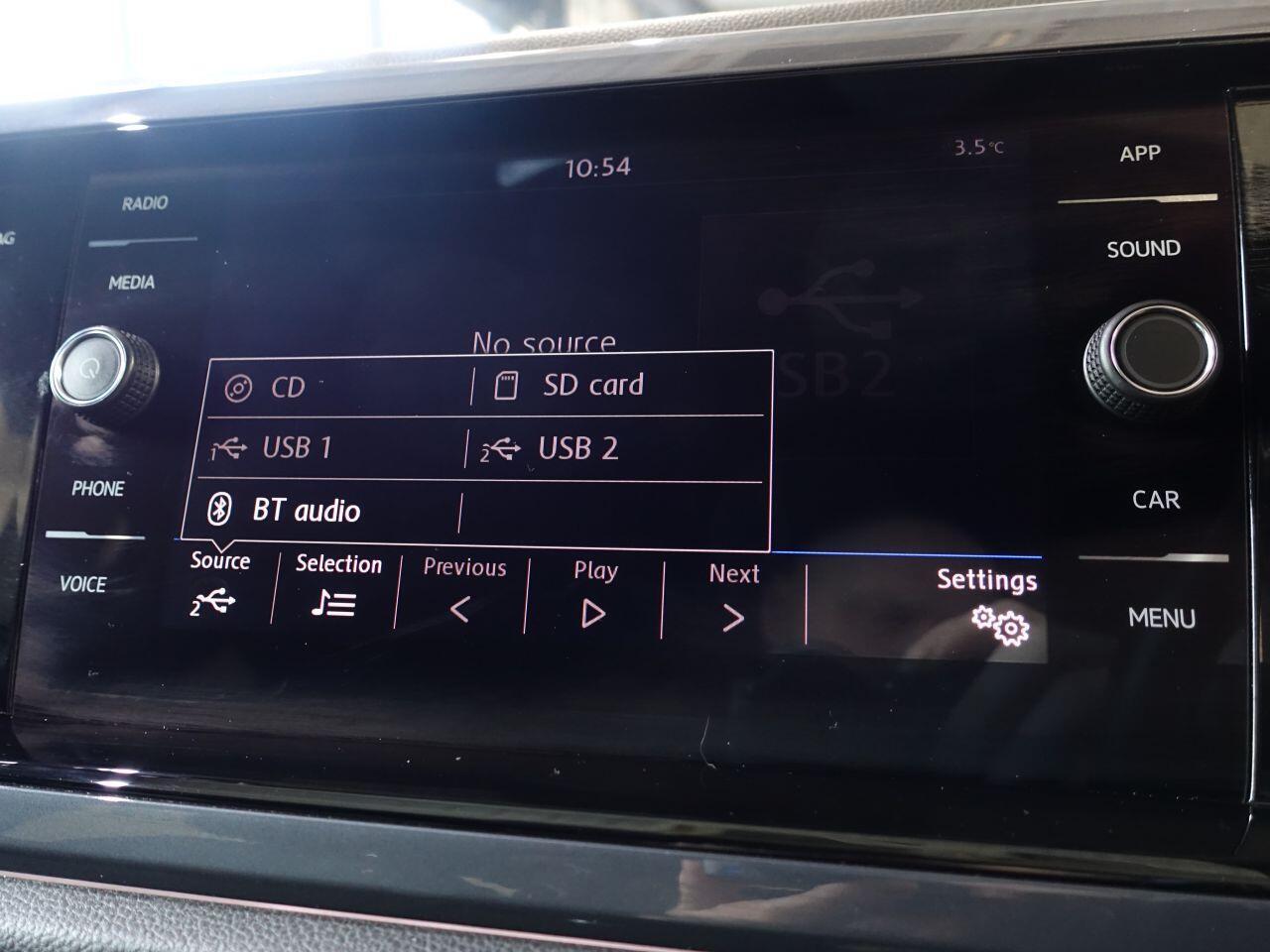 Volkswagen Polo - Image 23