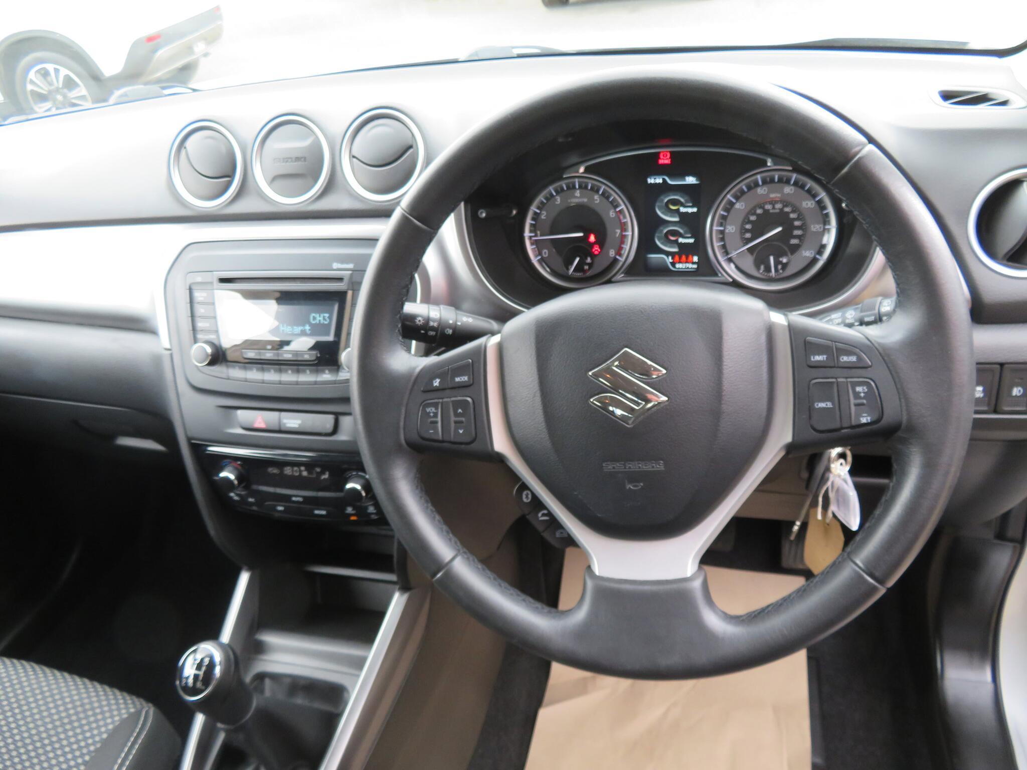Suzuki Vitara - Image 14