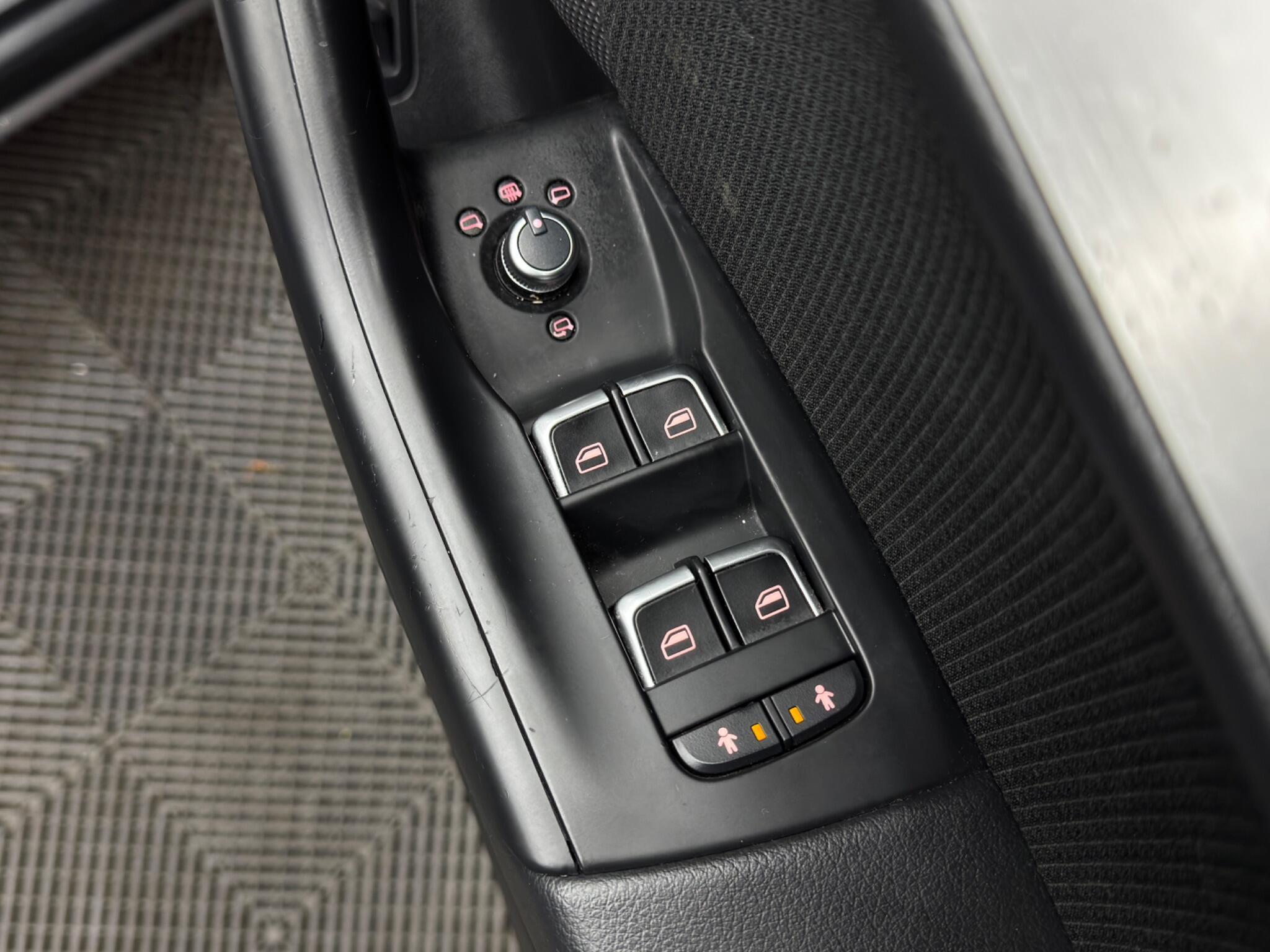 Audi Q3 - Image 41