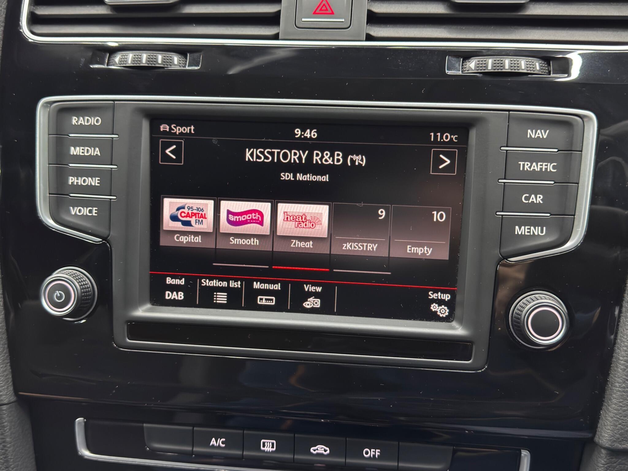 Volkswagen Golf - Image 29