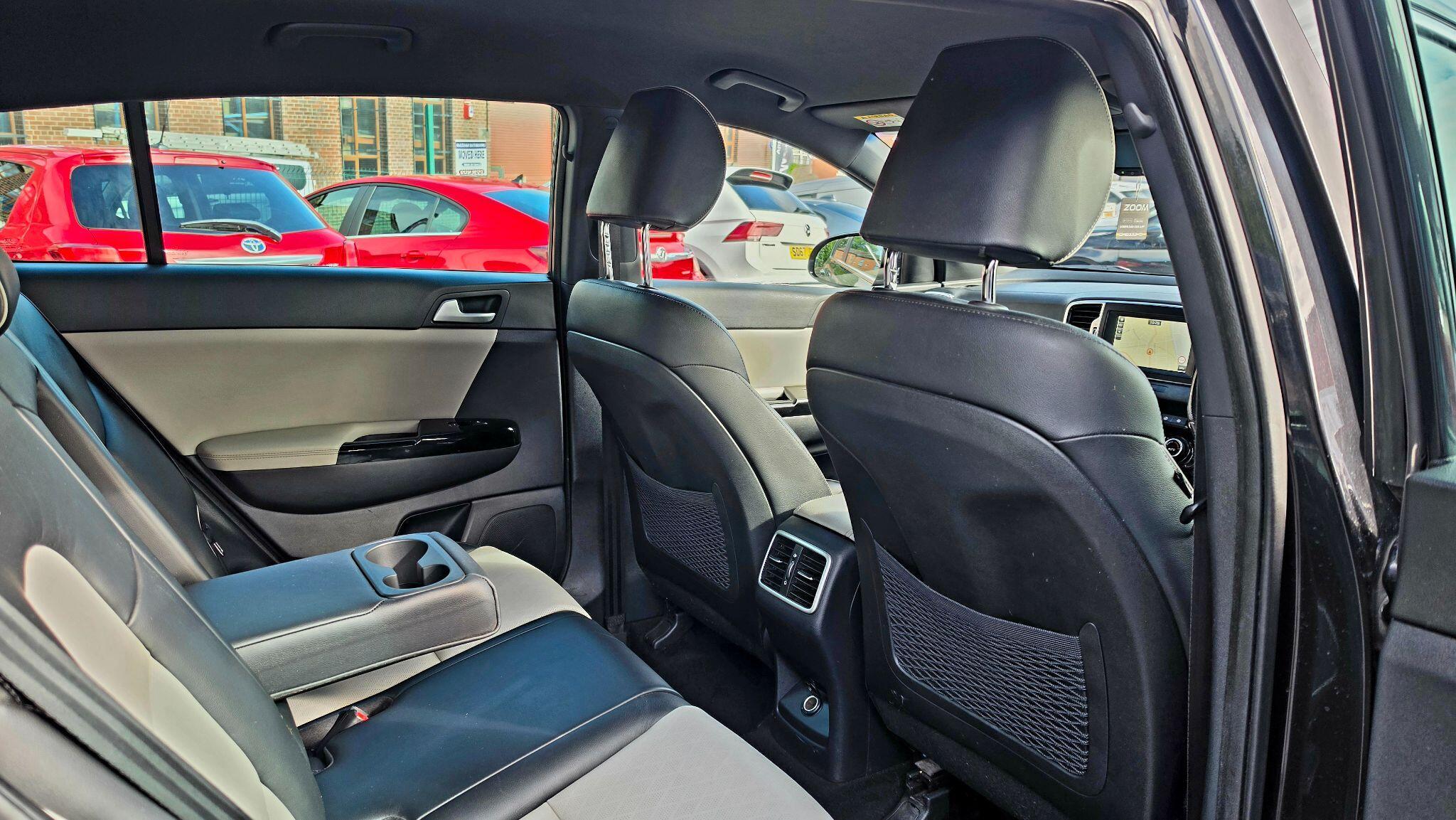 Kia Sportage - Image 18