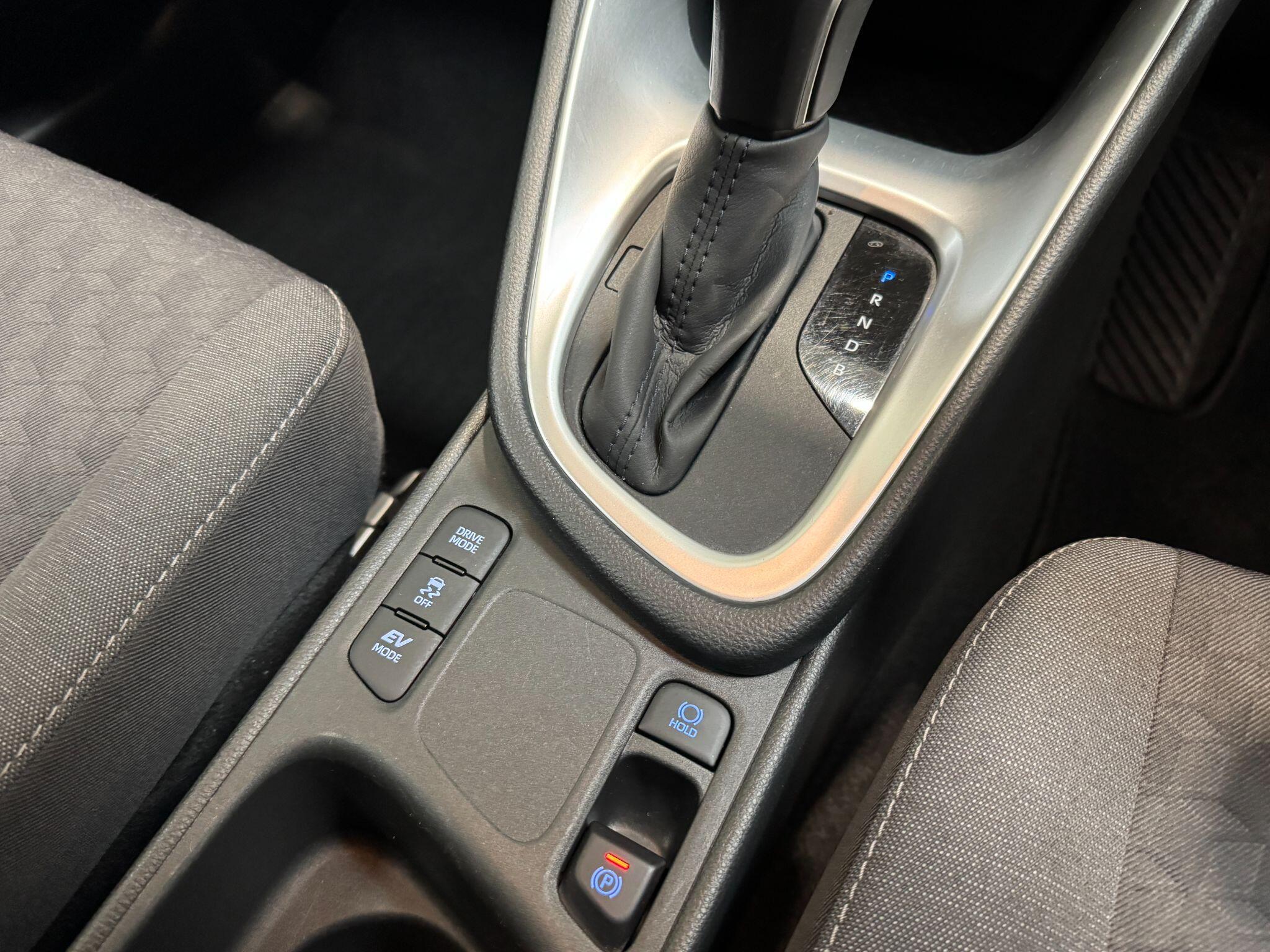 Toyota Yaris - Image 37