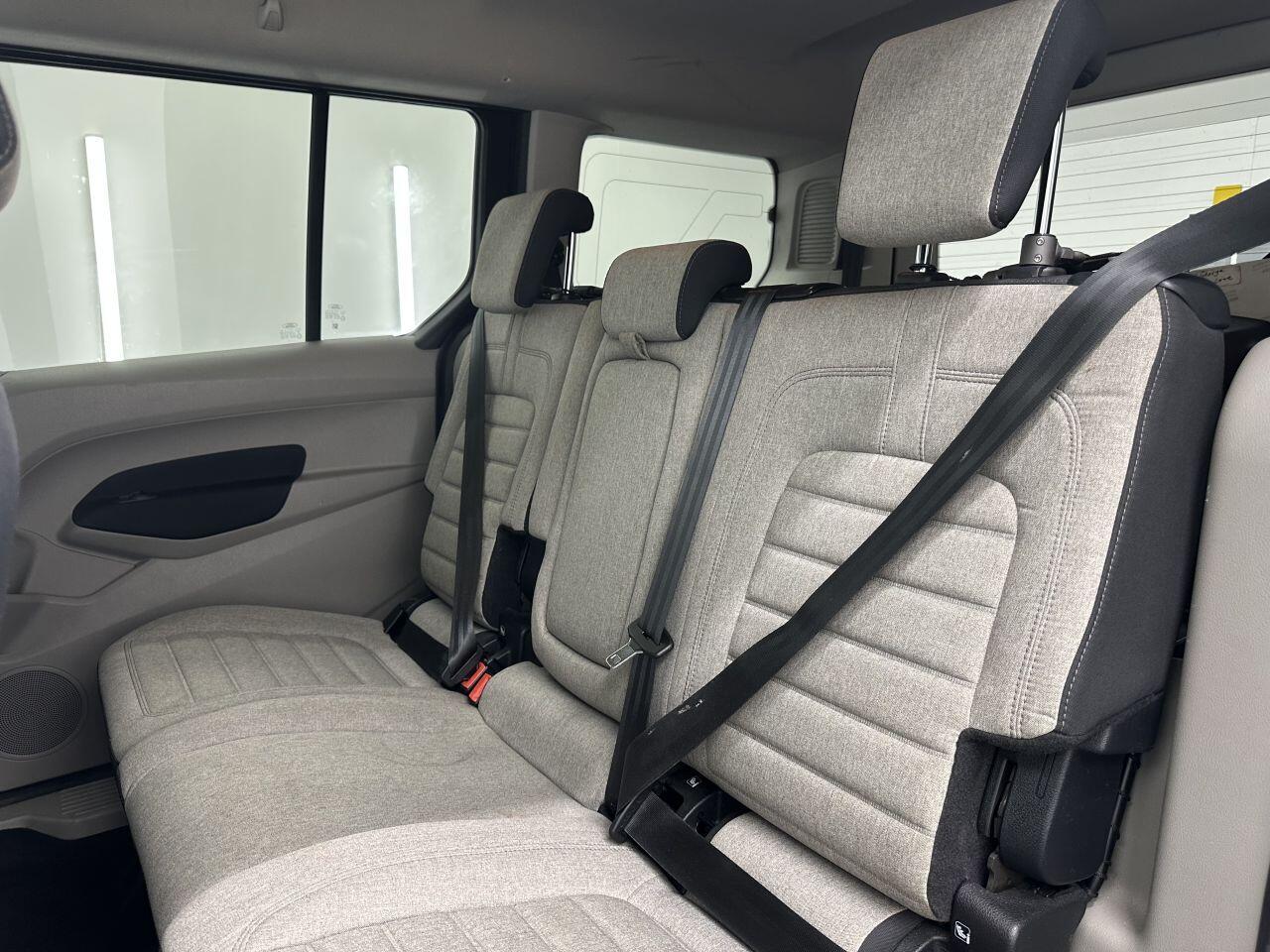 Ford Grand Tourneo Connect - Image 21