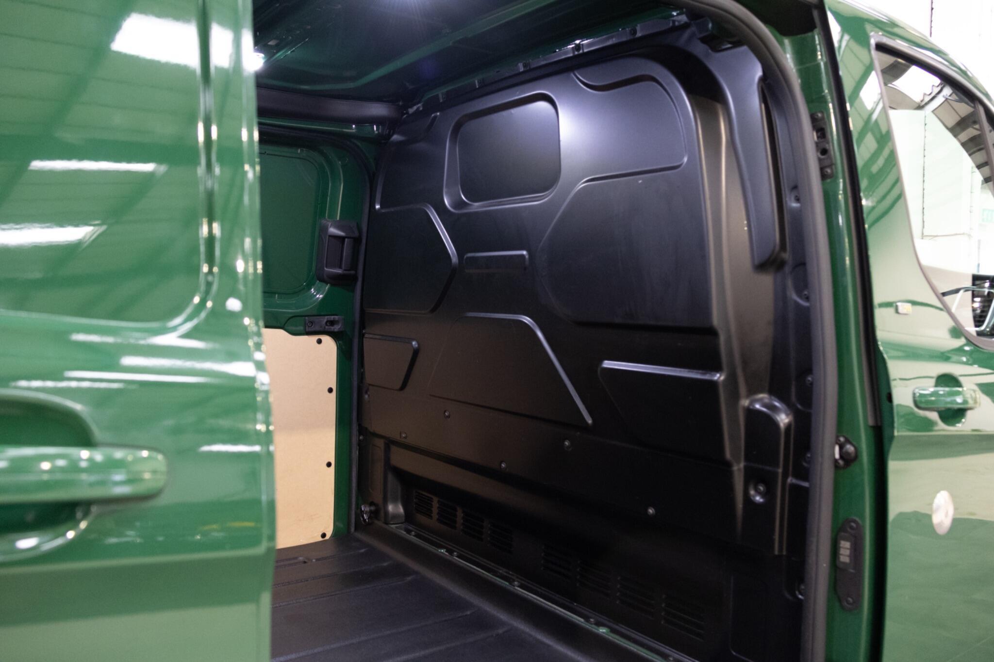 Ford Transit Custom - Image 20