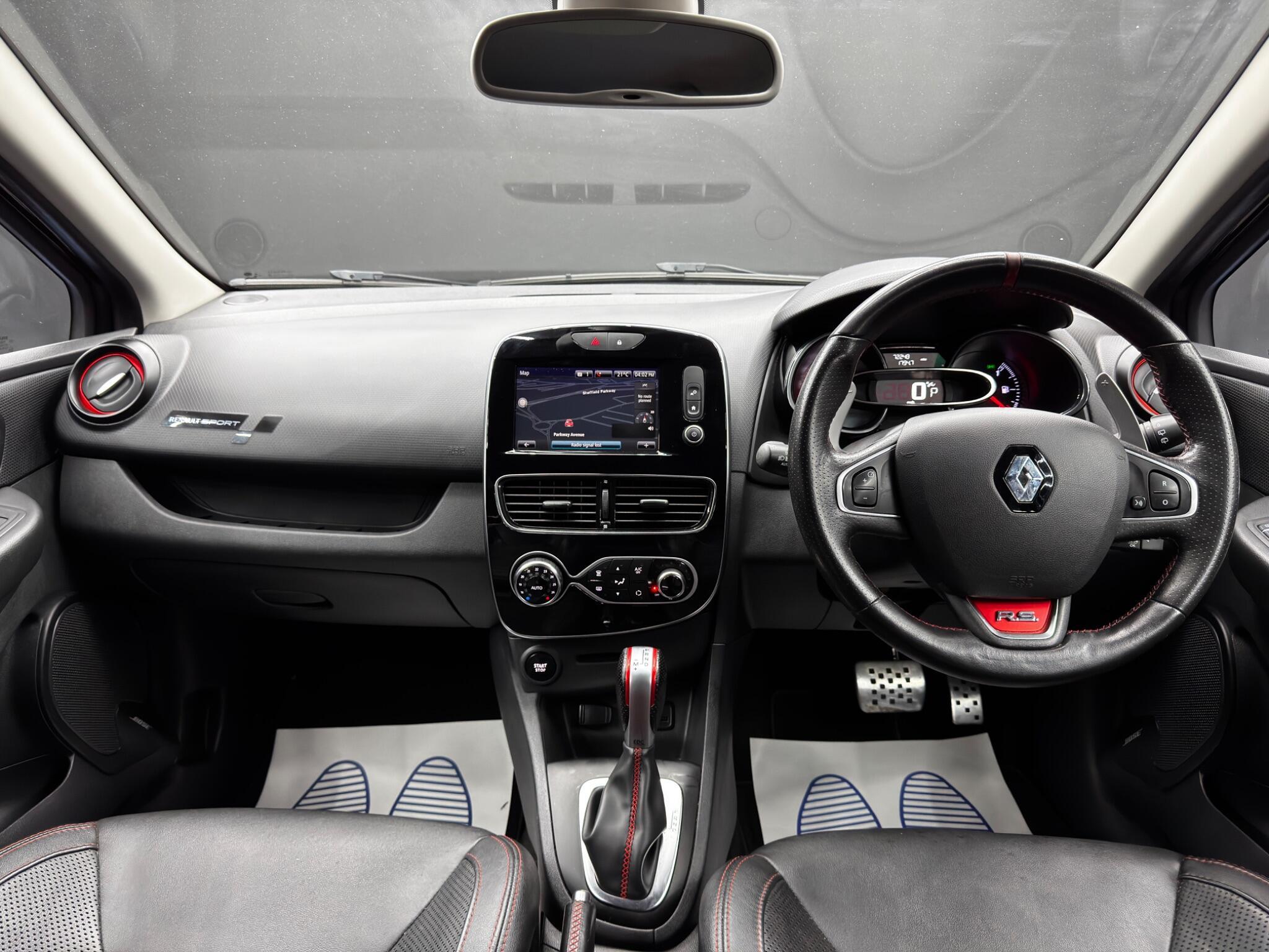 Renault Clio - Image 10