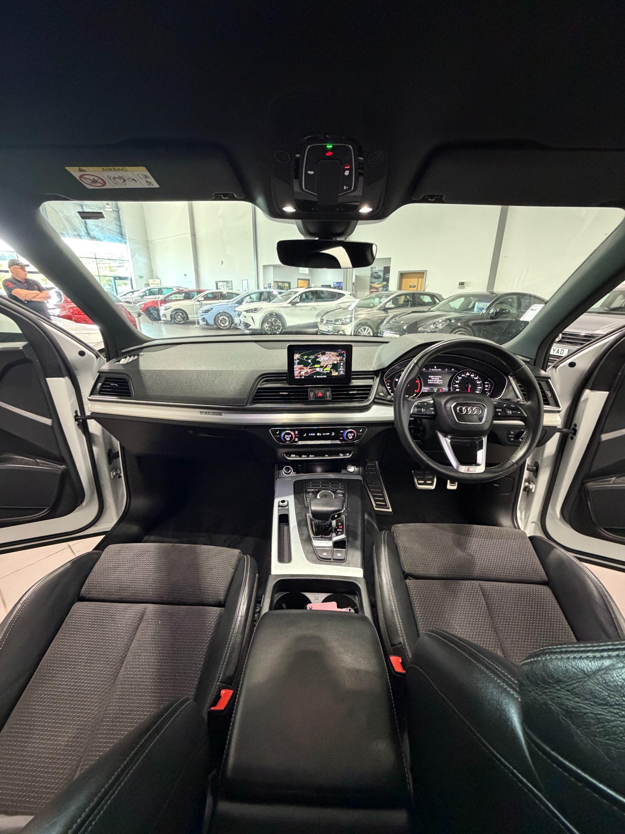 Audi Q5 - Image 10