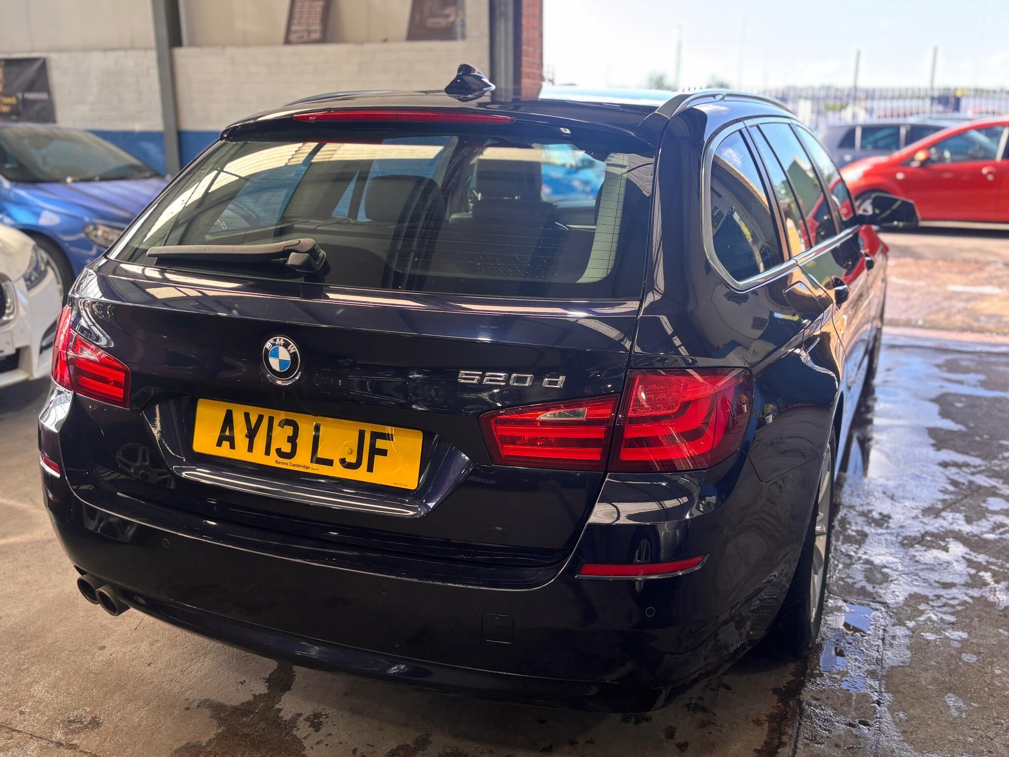 BMW 5 Series - Image 7