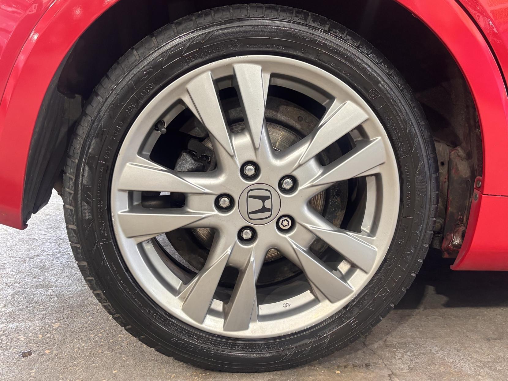 Honda Civic - Image 10