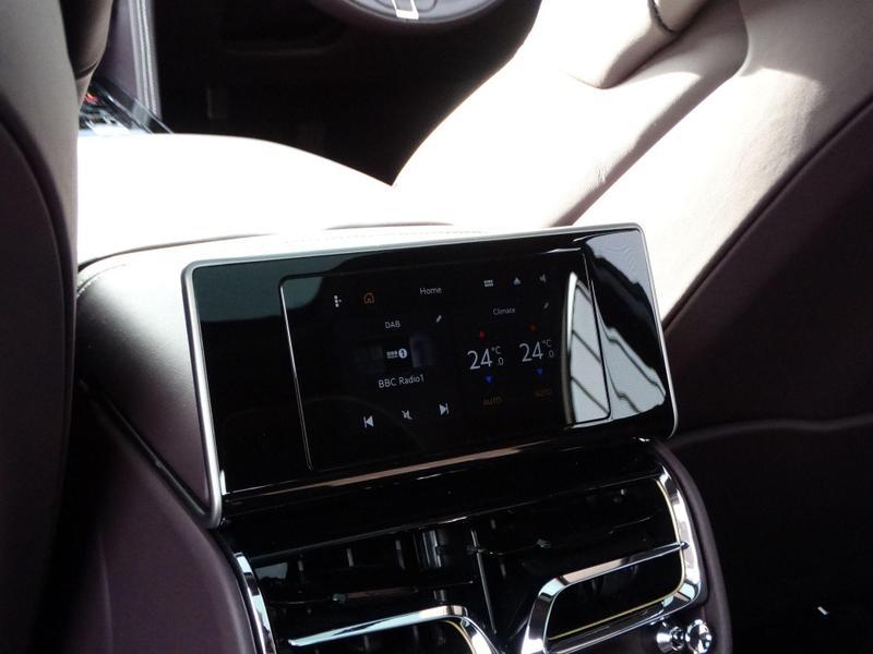 Bentley Flying Spur - Image 13