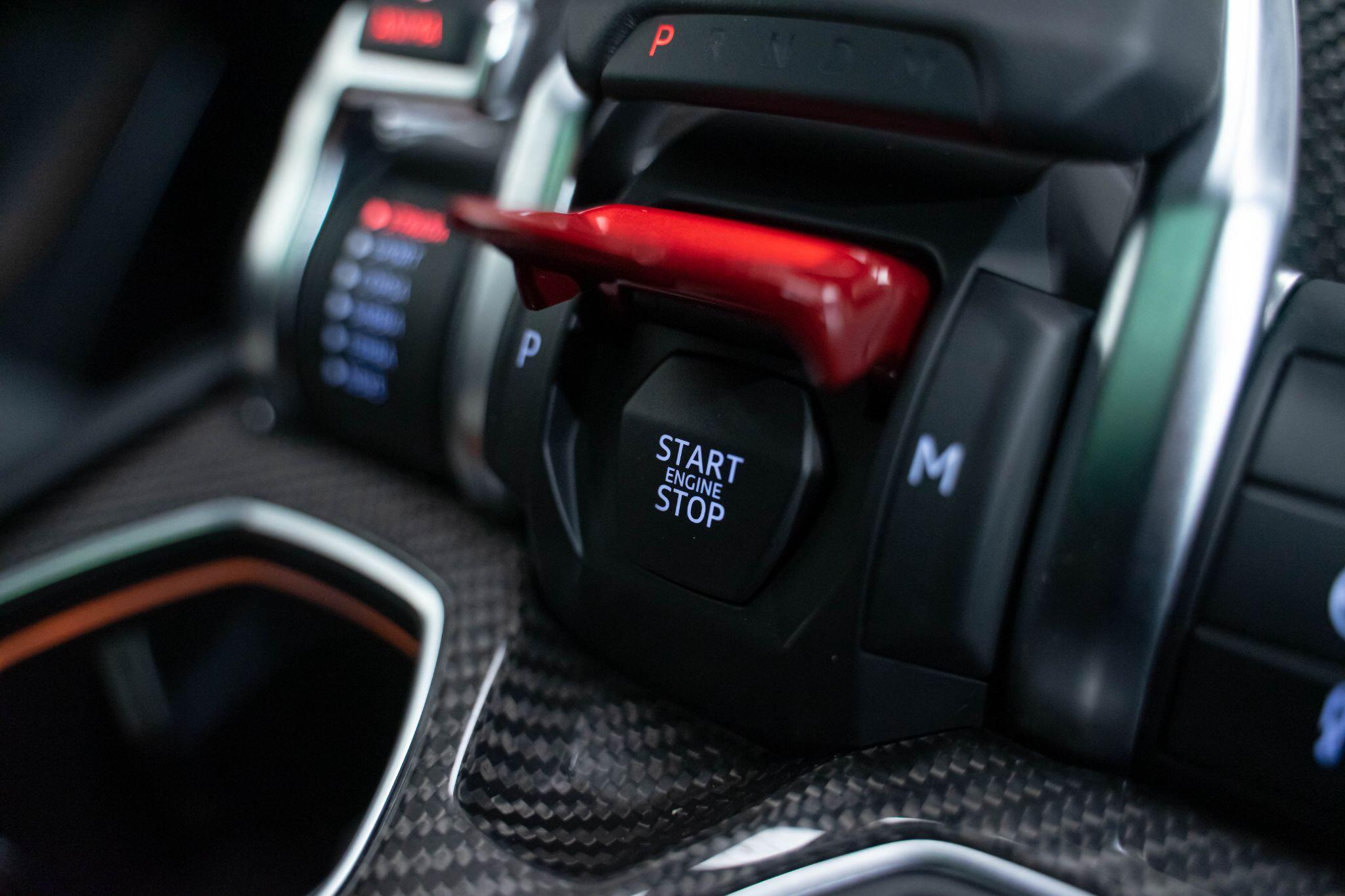 Lamborghini Urus - Image 35