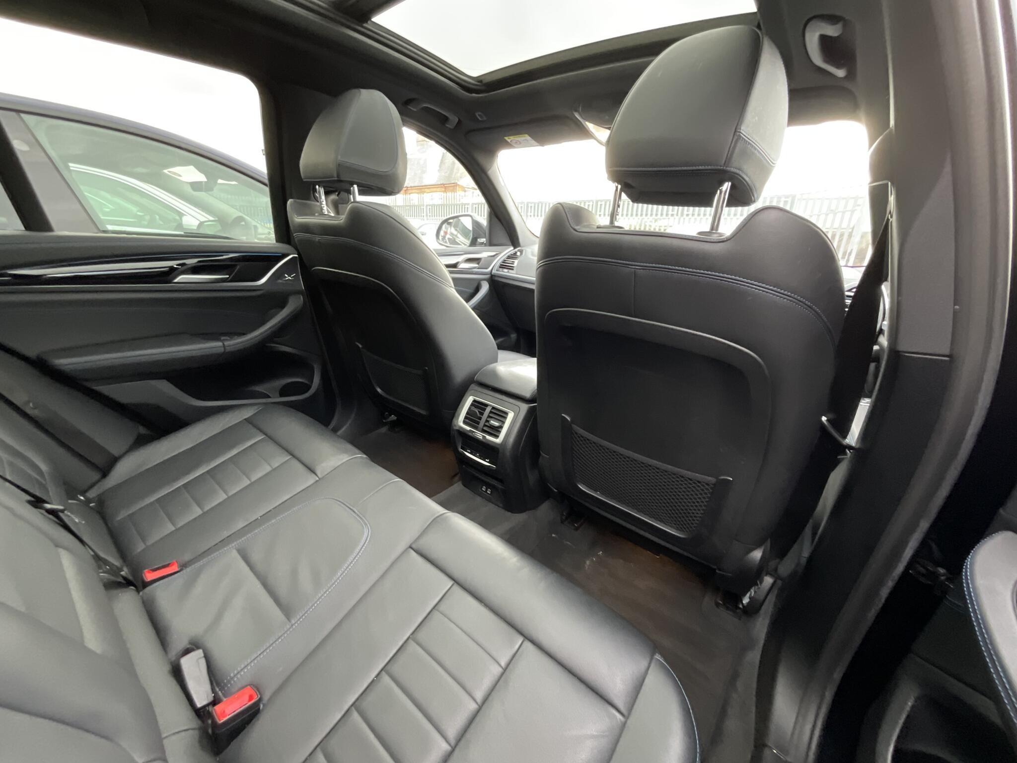 BMW iX3 - Image 10