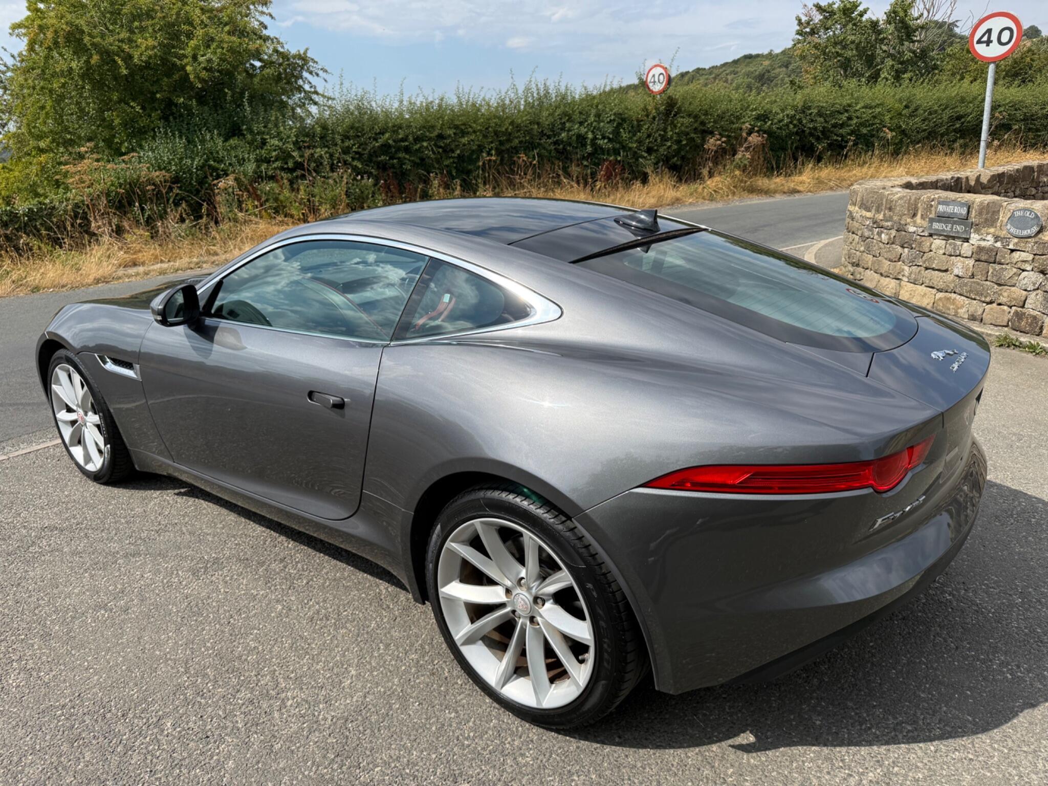 Jaguar F-Type - Image 9