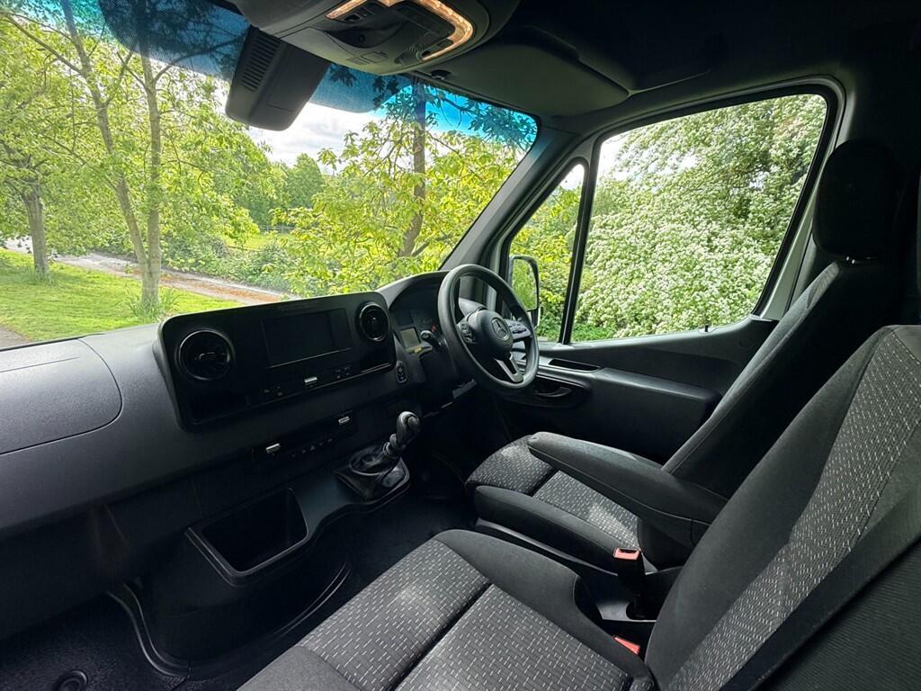 Mercedes Sprinter - Image 21