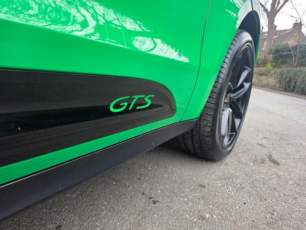 Porsche Macan - Image 21