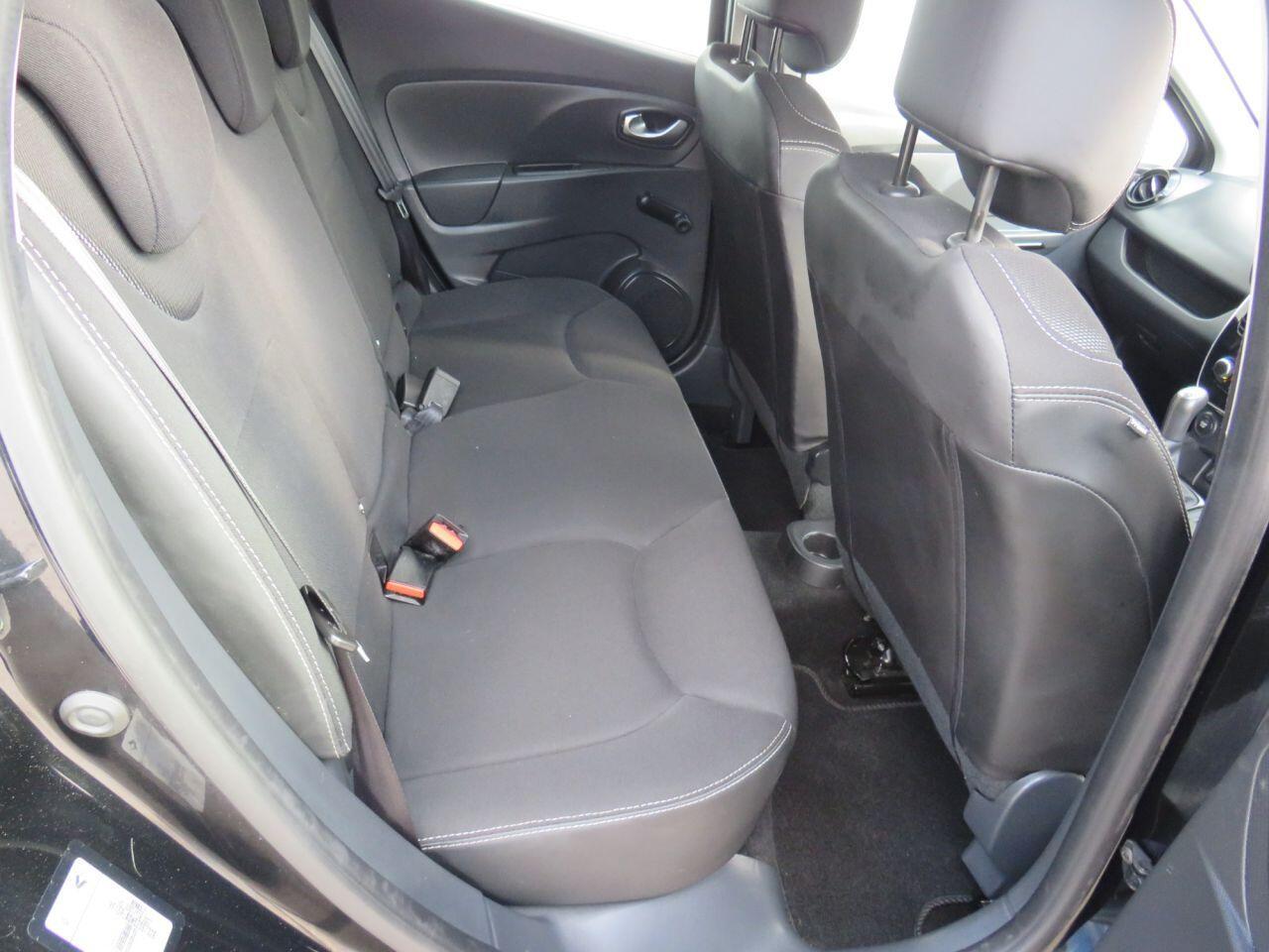 Renault Clio - Image 8