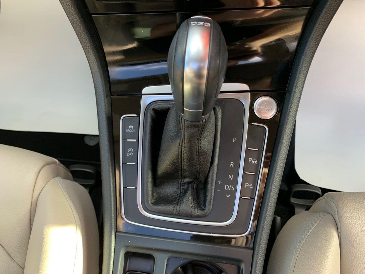 Volkswagen Golf - Image 27