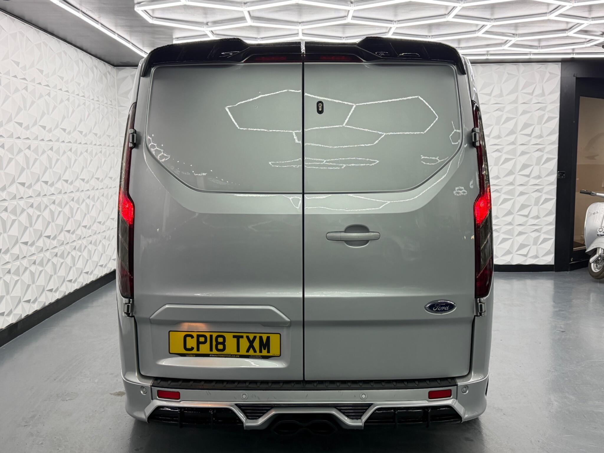 Ford Transit Custom - Image 8