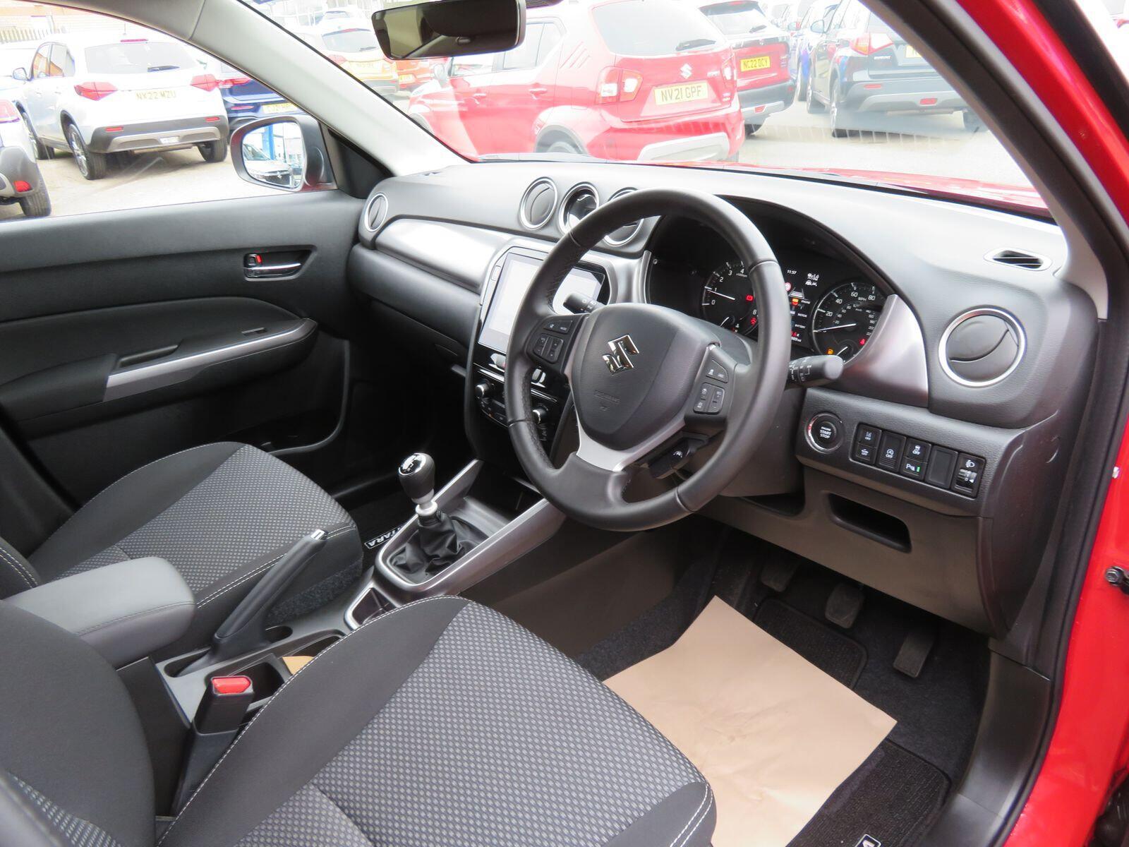 Suzuki Vitara - Image 14