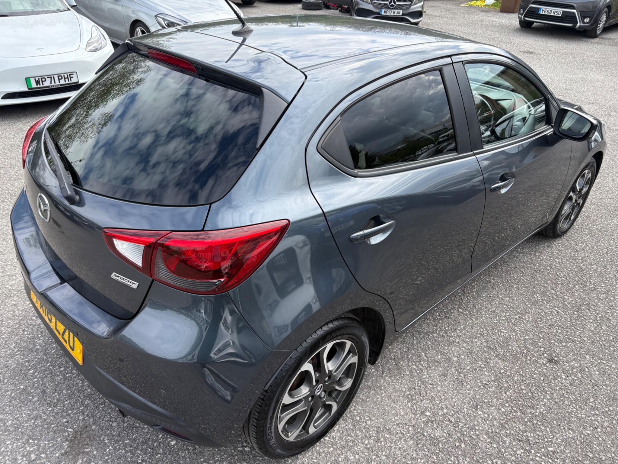 Mazda MAZDA2 - Image 21