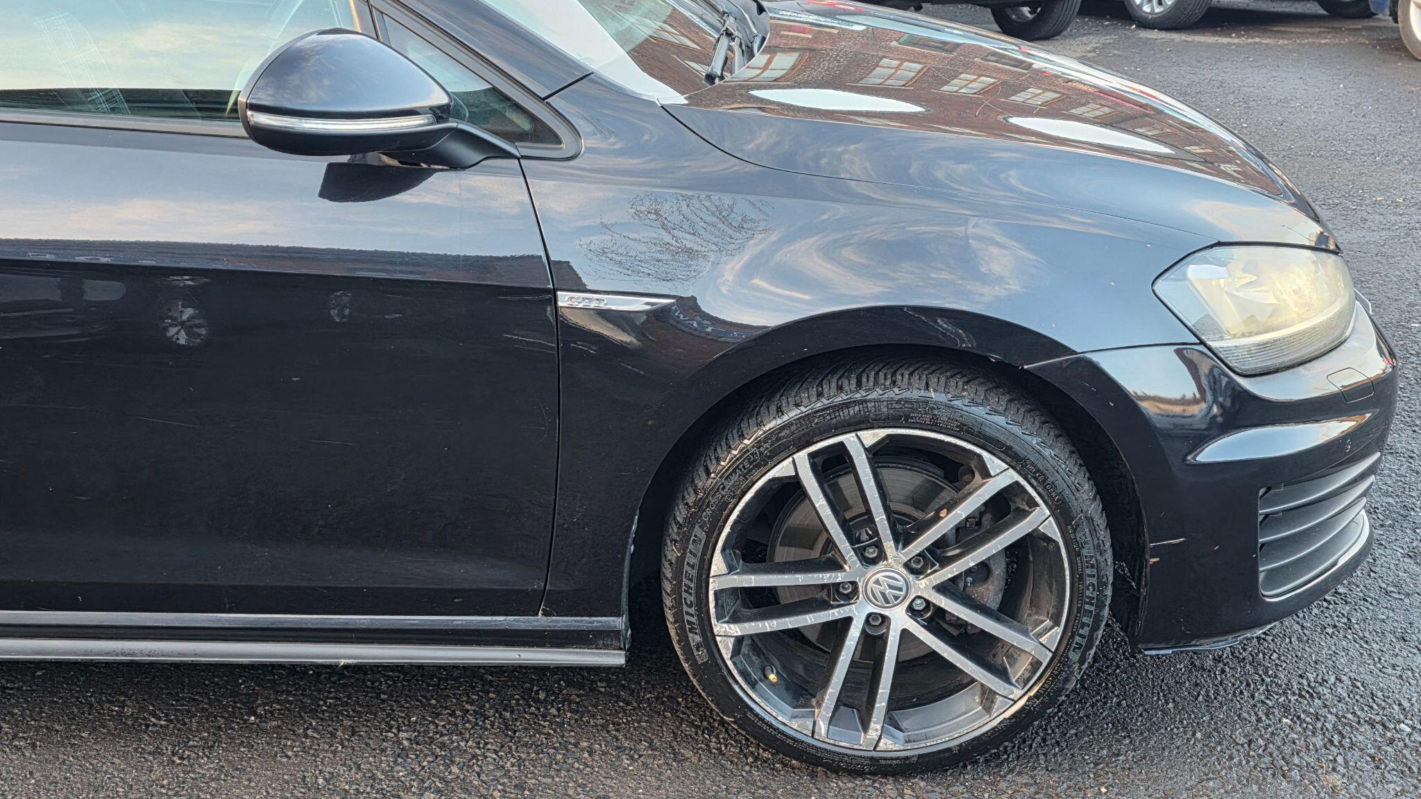 Volkswagen Golf - Image 10